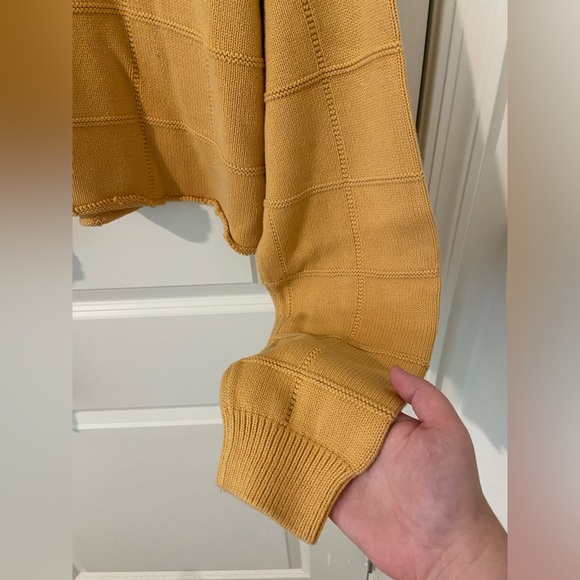 IZOD 100% Cotton Mustard Crop Sweater - Picture 3 of 5